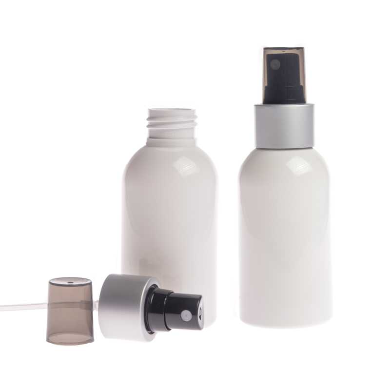 Botella de plástico blanca, pulverizador negro, anillo plateado mate, sobretapa ahumada, 100 ml