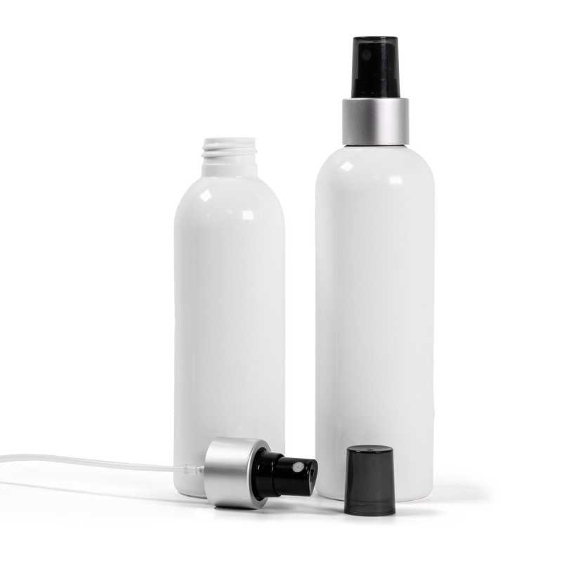 Botella de plástico blanca, pulverizador negro, anillo plateado mate, sobretapa ahumada, 200 ml