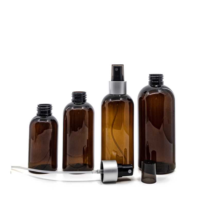 Botella de plástico ámbar, pulverizador negro, anillo plateado mate, sobretapa ahumada, 200 ml