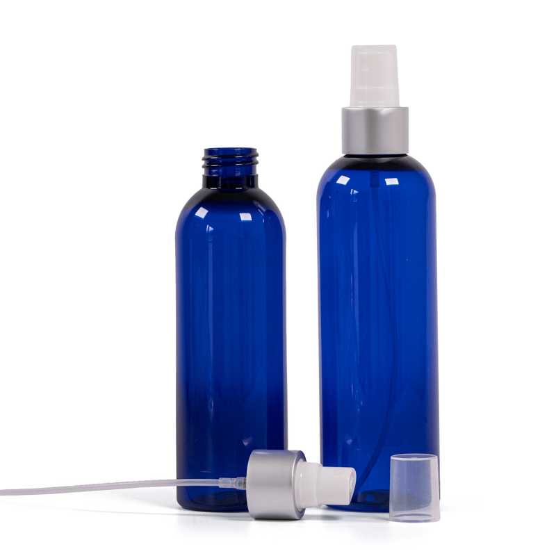 Botella de plástico azul, pulverizador blanco, anillo plateado mate, 250 ml