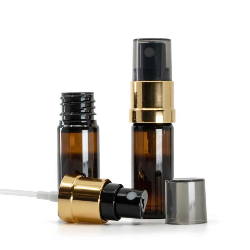 Frasco de plástico ámbar, pulverizador negro y dorado, sobretapa ahumada, 10 ml