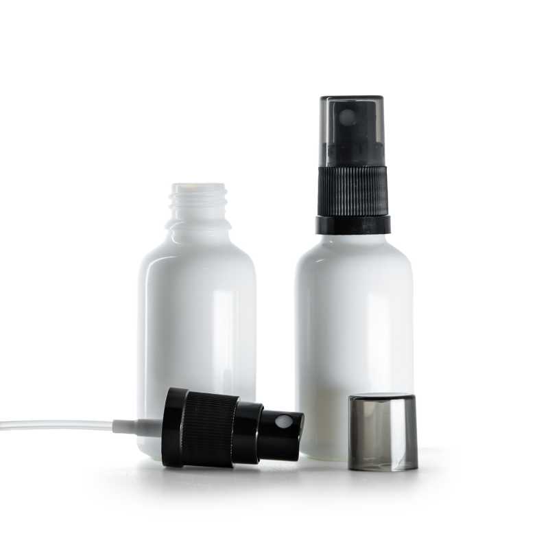 Frasco de vidrio blanco, pulverizador negro de bruma fina con sobretapa ahumada, 30 ml