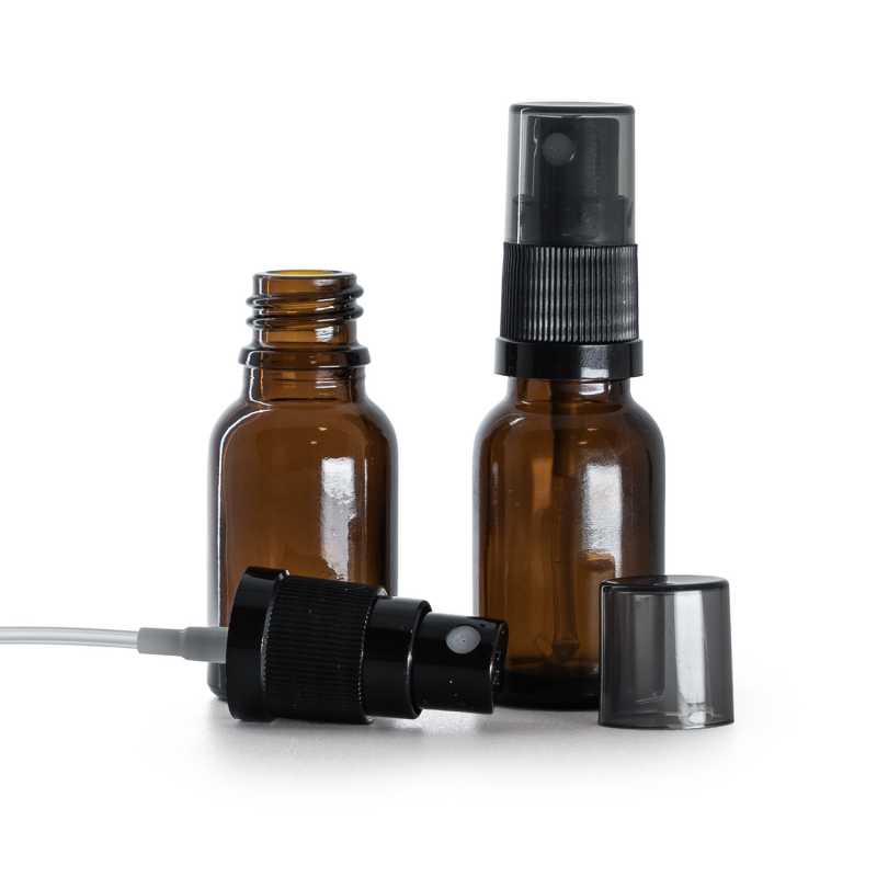 Frasco de vidrio ámbar, pulverizador negro con sobretapa ahumada, 15 ml