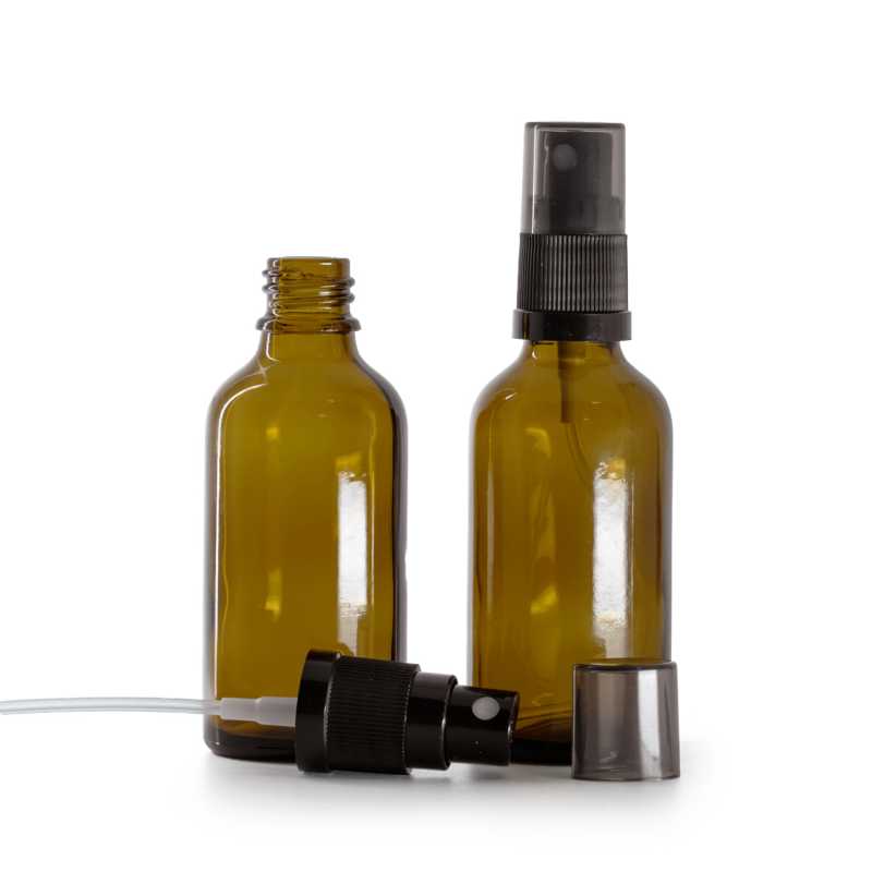 Frasco de vidrio ámbar, pulverizador negro de bruma fina con sobretapa ahumada, 50 ml