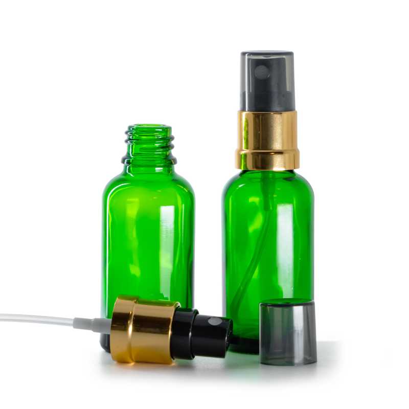Frasco de vidrio verde, pulverizador negro y dorado, sobretapa ahumada, 30 ml