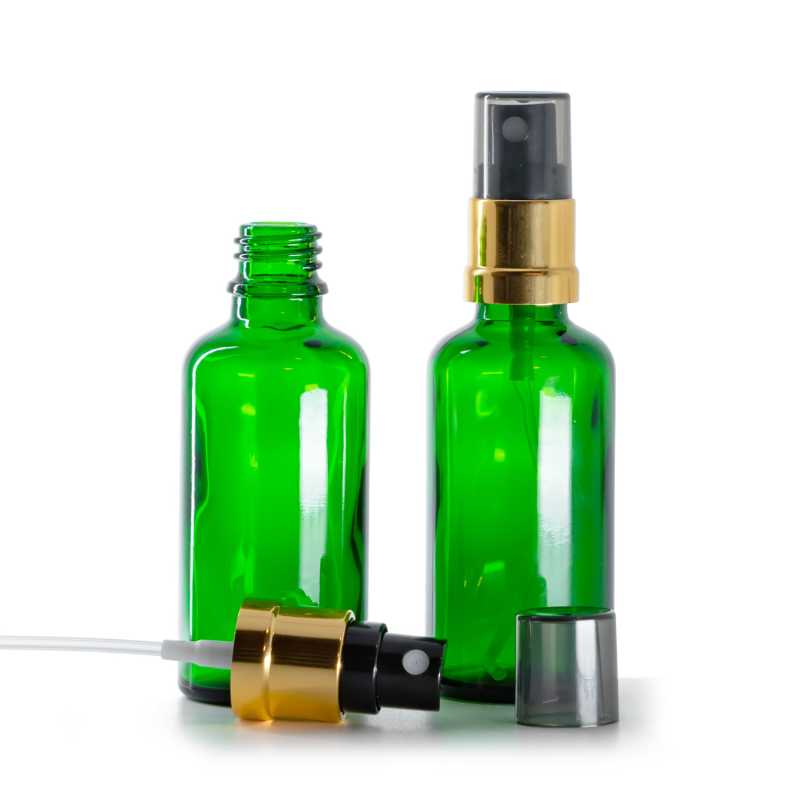 Frasco de vidrio verde, pulverizador negro y dorado con sobretapa ahumada, 50 ml
