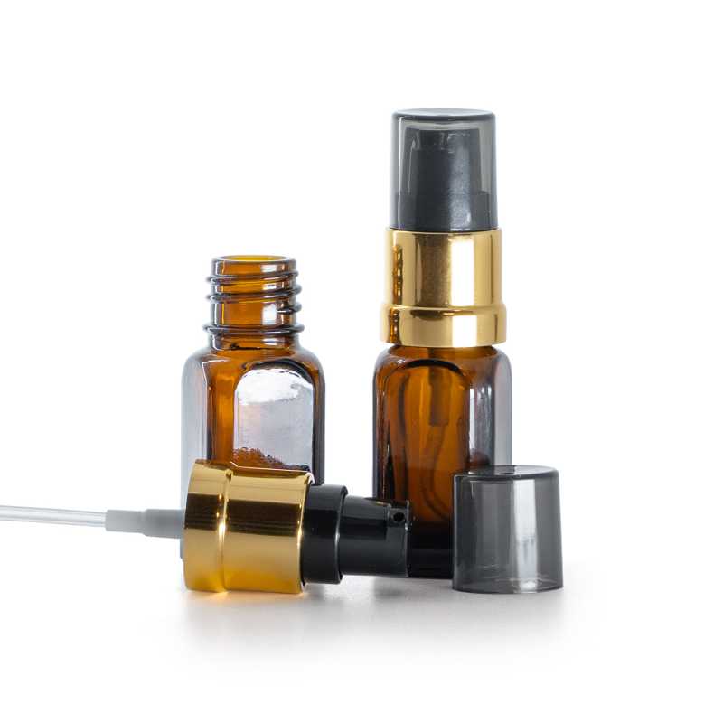 Frasco de vidrio ámbar cuadrado, bomba negra y dorada brillante con sobretapa ahumada, 10 ml